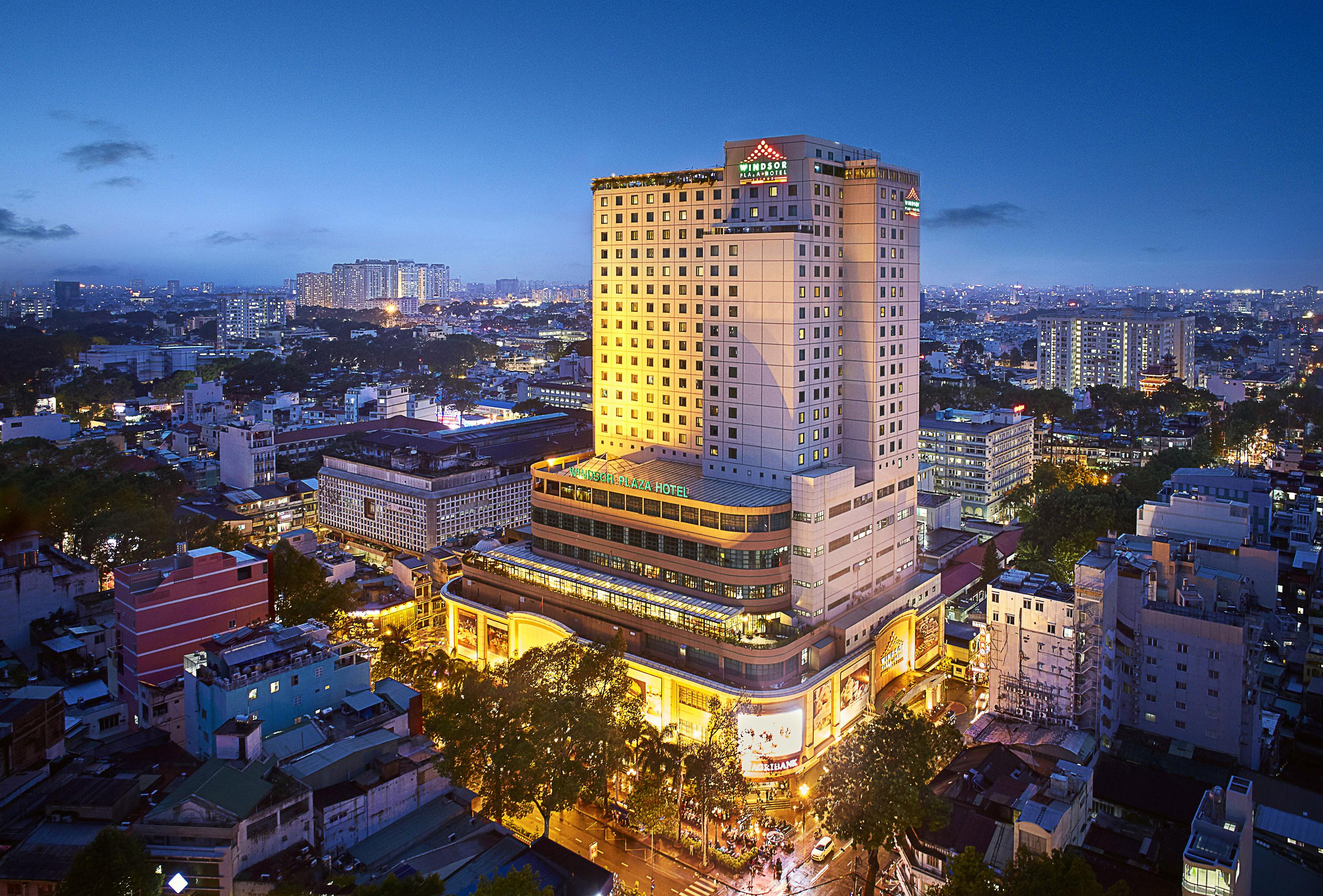 Khách sạn Windsor Plaza