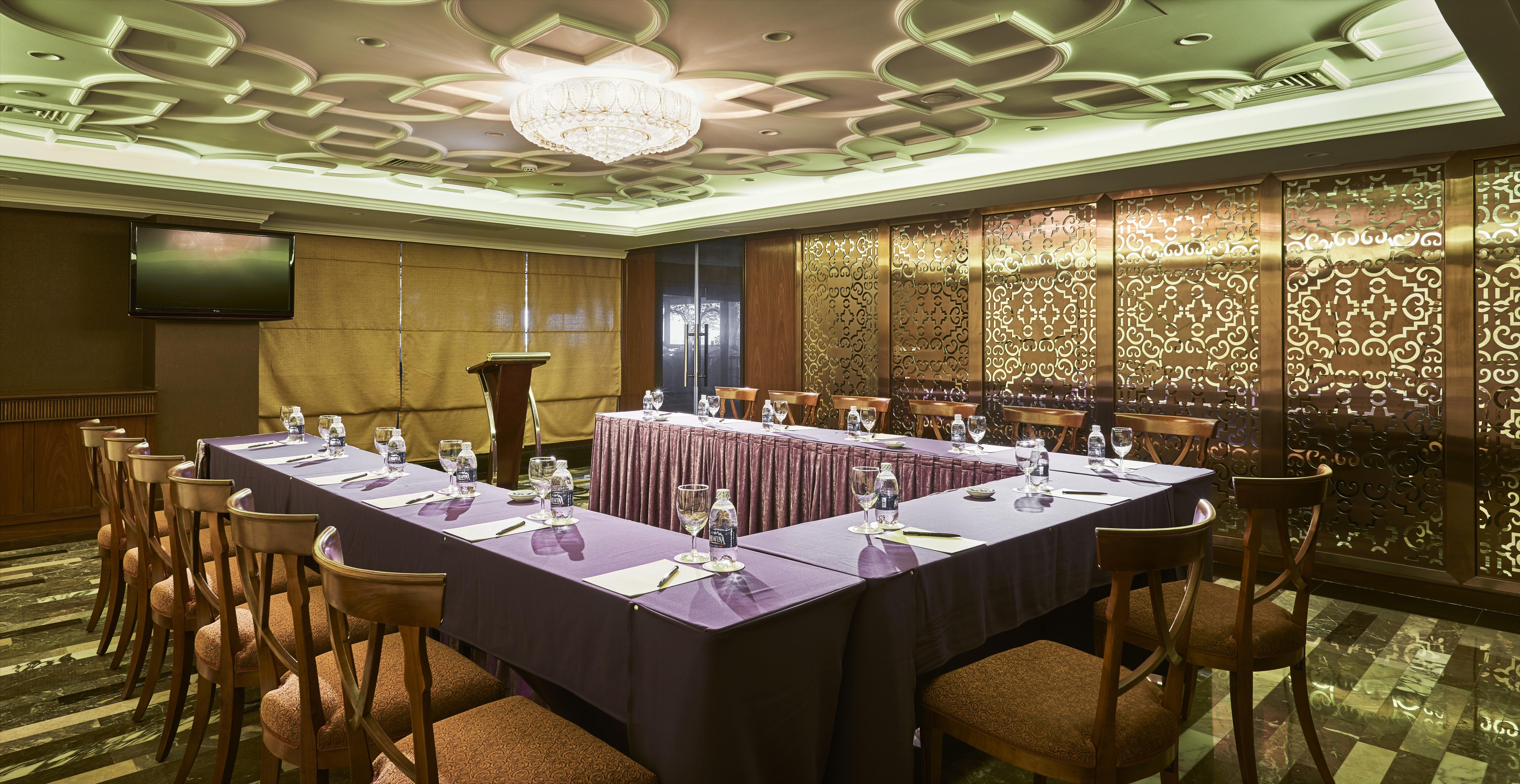 Khách sạn Windsor Plaza 5*